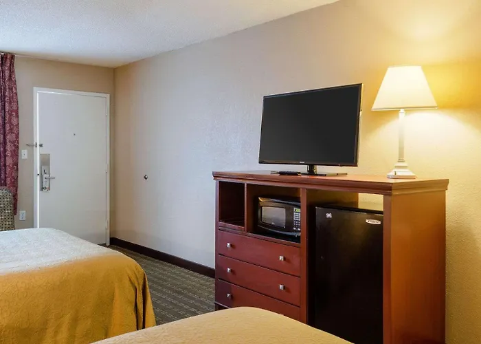 Top Hotels Around Louisville Airport