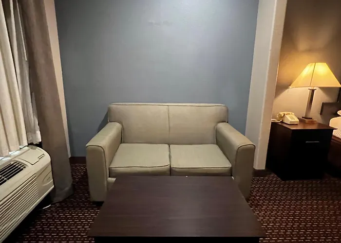 Best Hotels in Louisville Near Yum Center